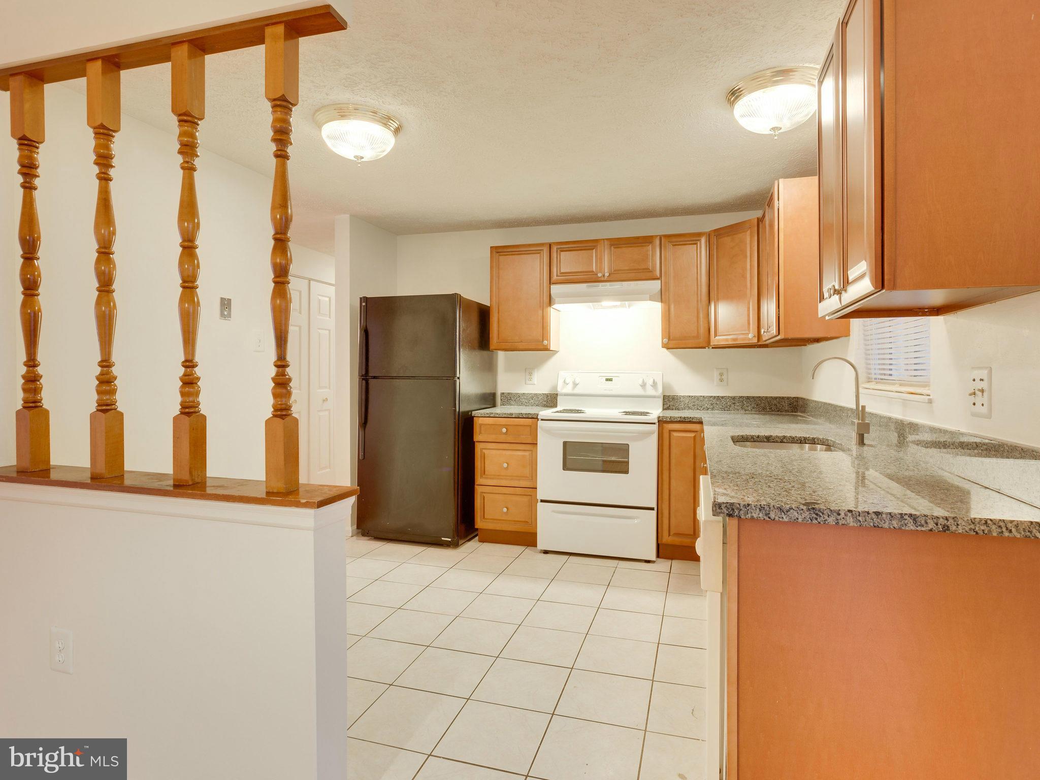 5800 Heming Avenue Springfield, VA 22151 - Photo 9 of 29 Kitchen