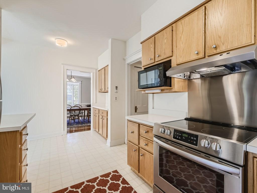 113 Beechdale Road Baltimore, MD 21210 - Photo 9 of 26 Gallery Image 9