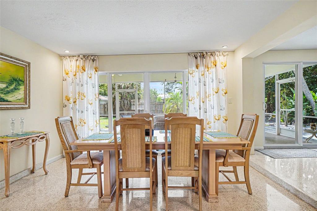 413 Pameto Road Nokomis, FL 34275 - Photo 12 of 49