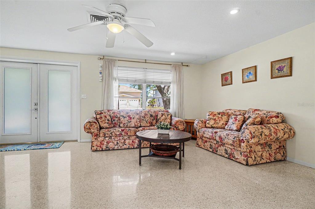 413 Pameto Road Nokomis, FL 34275 - Photo 13 of 49