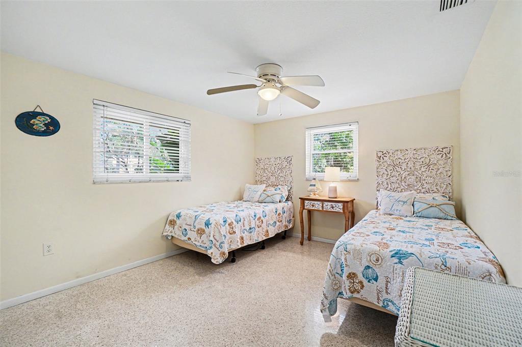 413 Pameto Road Nokomis, FL 34275 - Photo 22 of 49