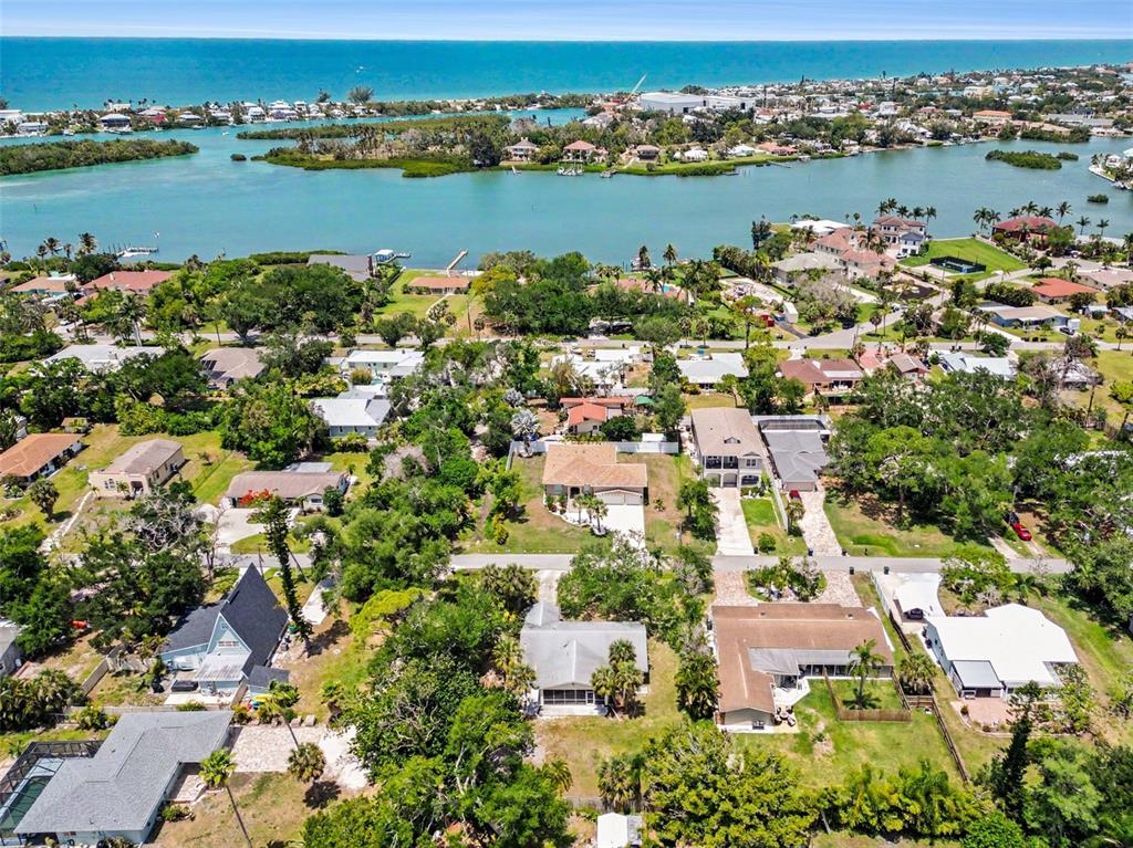 413 Pameto Road Nokomis, FL 34275 - Photo 46 of 49