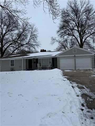 $210,000 | 9705 East Gregory Boulevard, Raytown, MO 64133