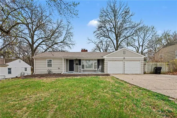 $210,000 | 9705 East Gregory Boulevard, Raytown, MO 64133