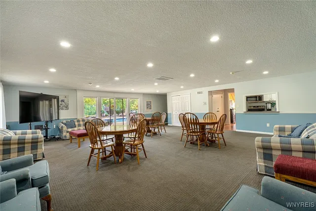 $145,000 | 30 Charter Oaks Drive, Unit 4, Amherst, NY 14228