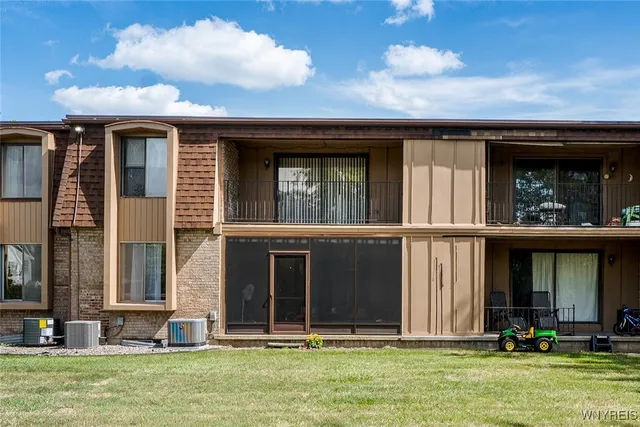 $145,000 | 30 Charter Oaks Drive, Unit 4, Amherst, NY 14228