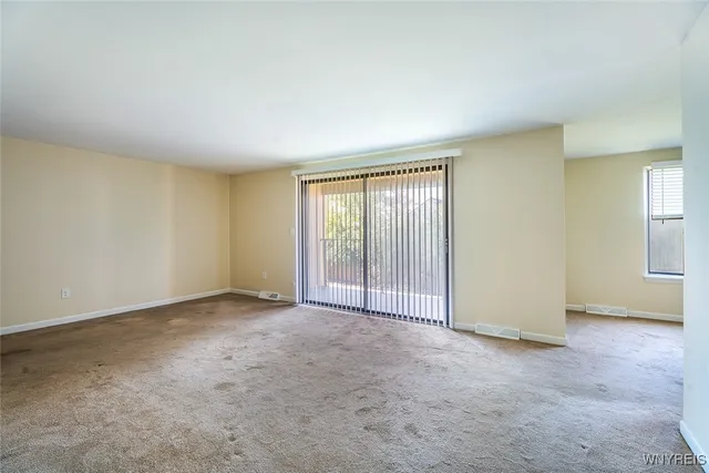 $145,000 | 30 Charter Oaks Drive, Unit 4, Amherst, NY 14228