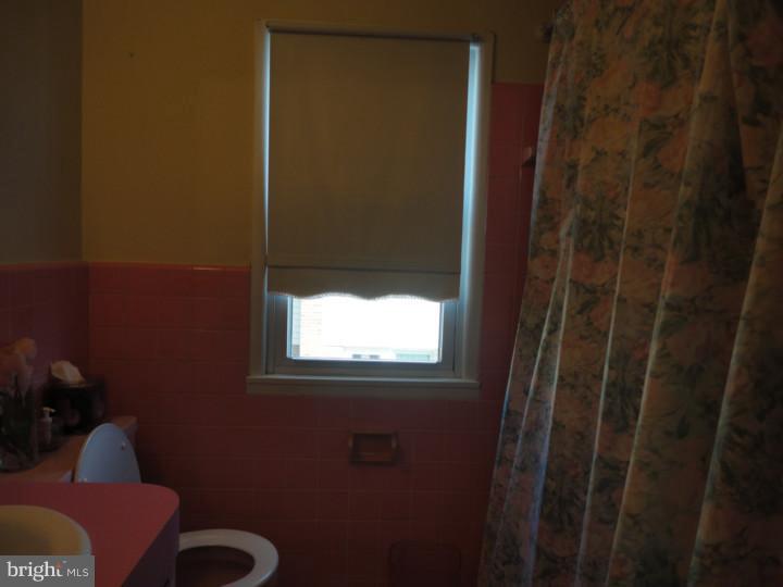 1409 Parklane Road Swarthmore, PA 19081 - Photo 14 of 15 Bathroom