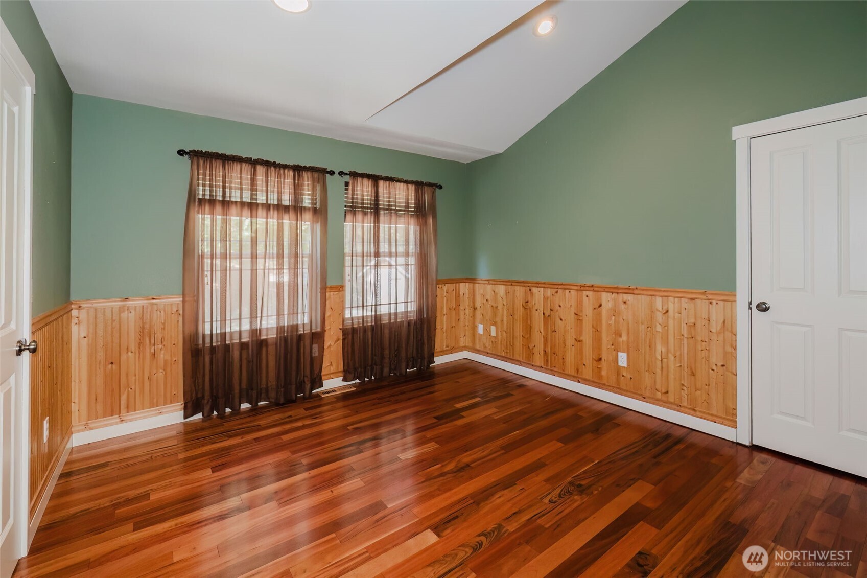 5182 Phillips Road Southeast Port Orchard, WA 98367 - Photo 18 of 37 Gallery Image 18