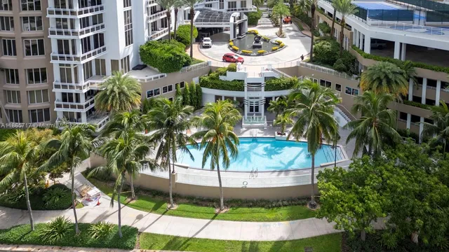 a view of a multi story building