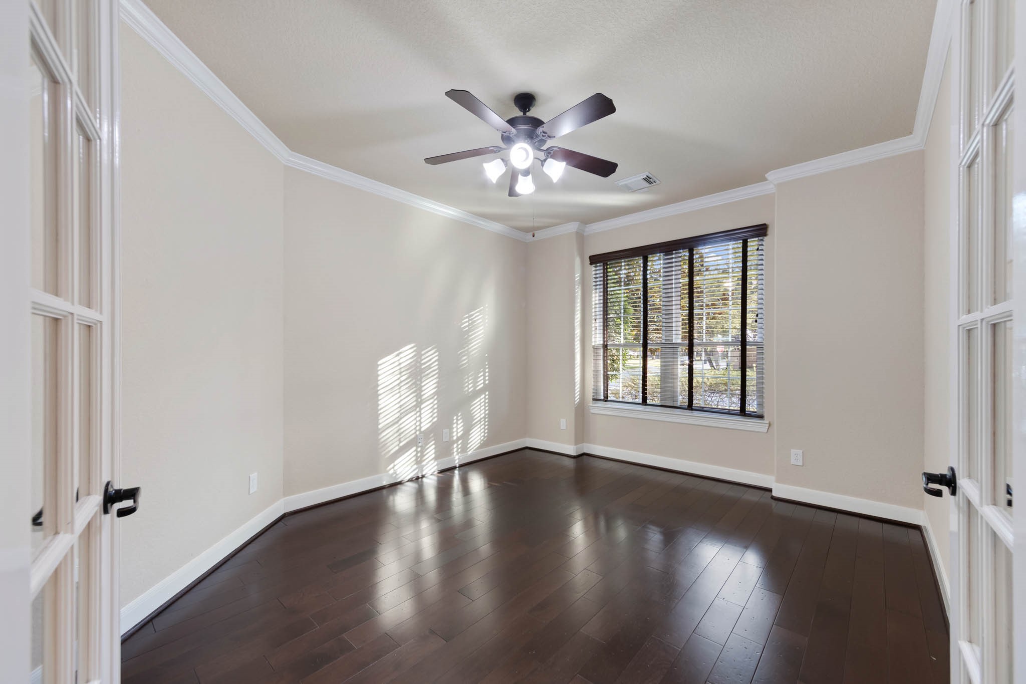 20102 Sweet William Court Spring, TX 77379 - Photo 8 of 50 Gallery Image 8