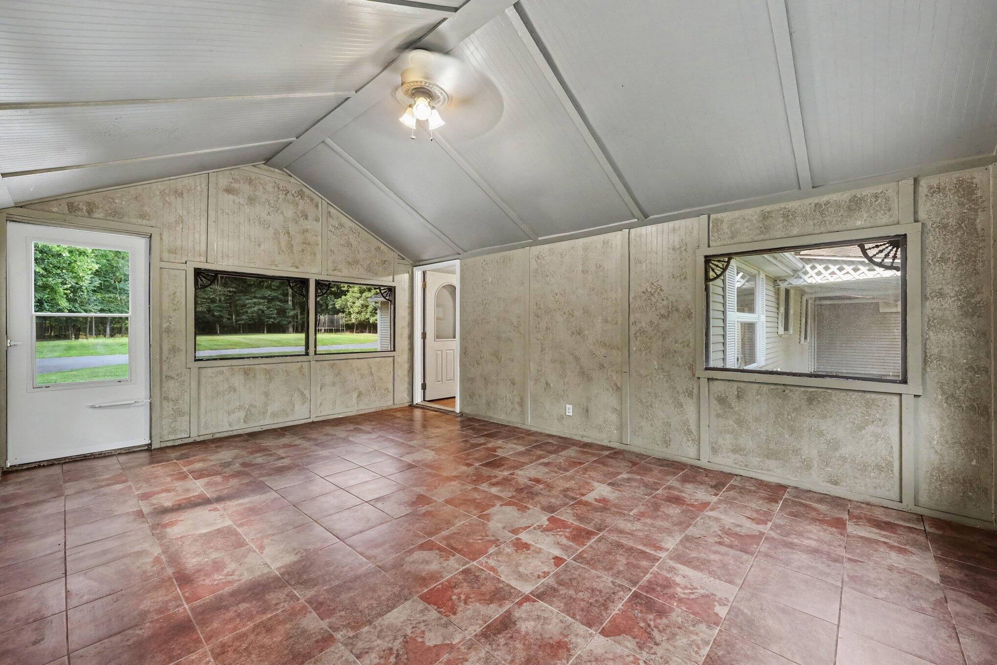2125 West Kimmel Road Jackson, MI 49201 - Photo 31 of 48 021_file_5195