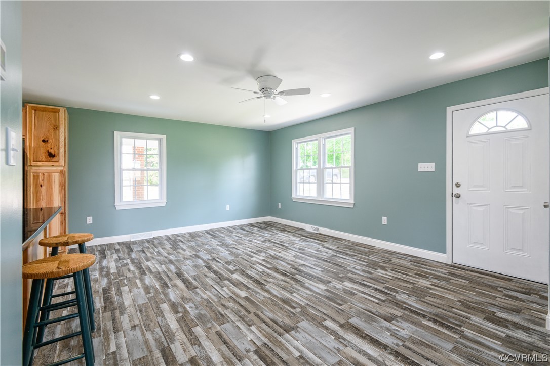 338 Prospect Road Prospect, VA 23960 - Photo 11 of 41 a view of a livingroom with a window