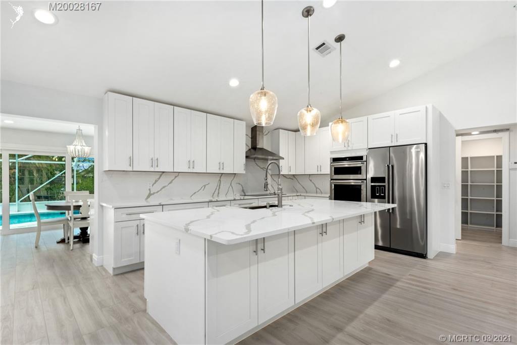 4856 Southeast Manatee Cove Road Stuart, FL 34997 - Photo 11 of 47 Gallery Image 11