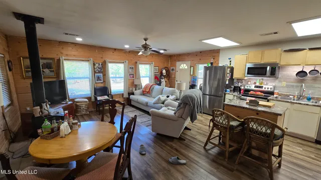 $225,000 | 22386 Highway 32, Oakland, MS 38948