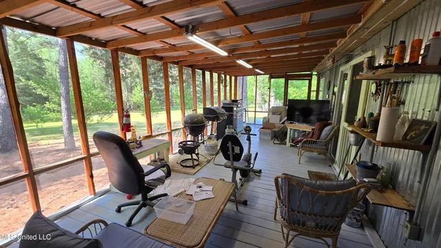 $225,000 | 22386 Highway 32, Oakland, MS 38948