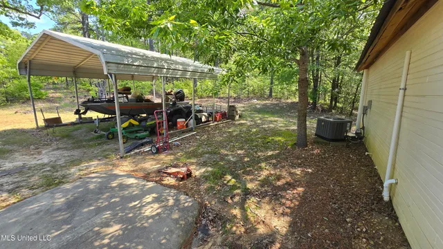 $225,000 | 22386 Highway 32, Oakland, MS 38948