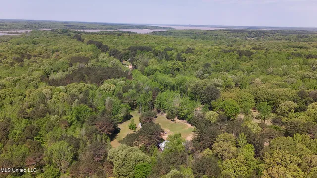 $225,000 | 22386 Highway 32, Oakland, MS 38948
