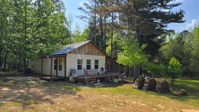 $225,000 | 22386 Highway 32, Oakland, MS 38948