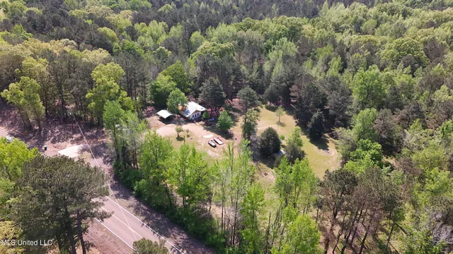 $225,000 | 22386 Highway 32, Oakland, MS 38948