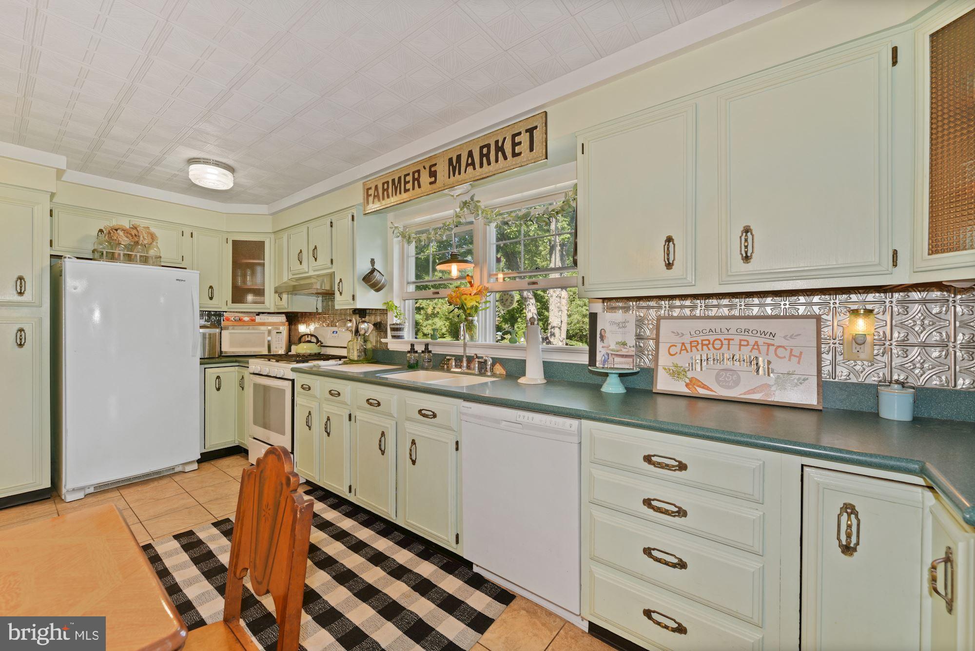 102 4 Mile Road Pemberton, NJ 08068 - Photo 8 of 29