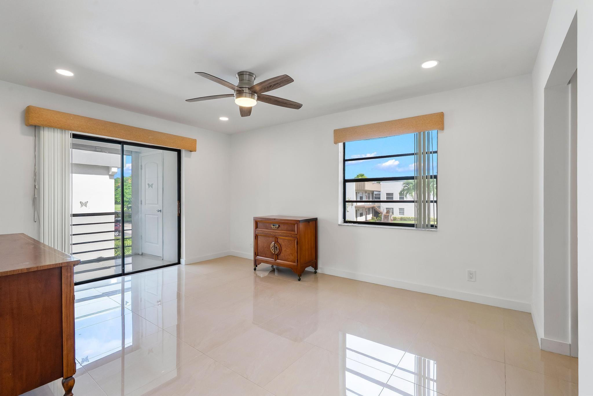 514 Piedmont K, Unit K Delray Beach, FL 33484 - Photo 11 of 25 Photo 11