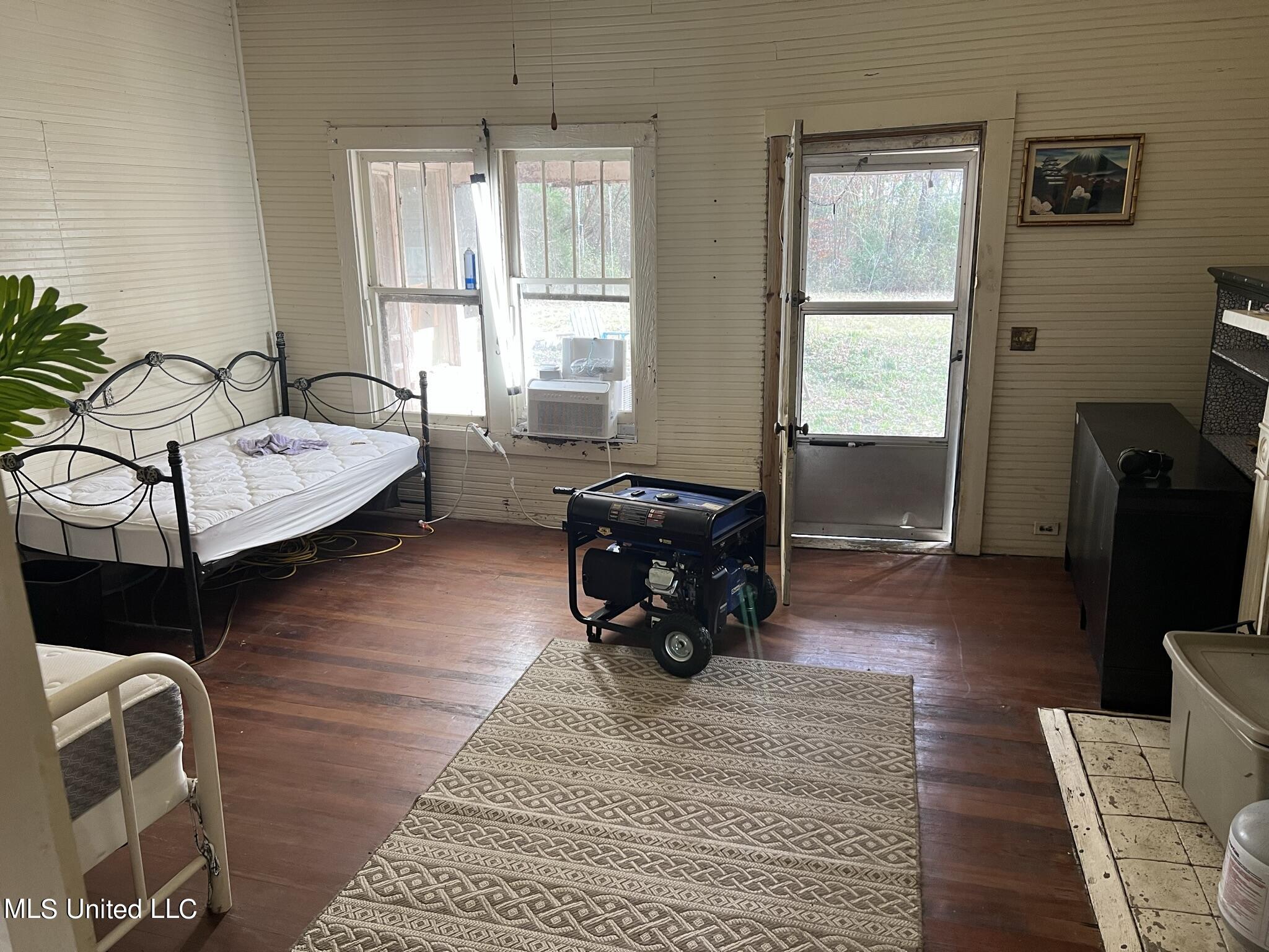 1226 Old River Road Harrisville, MS 39082 - Photo 5 of 37 IMG_2961