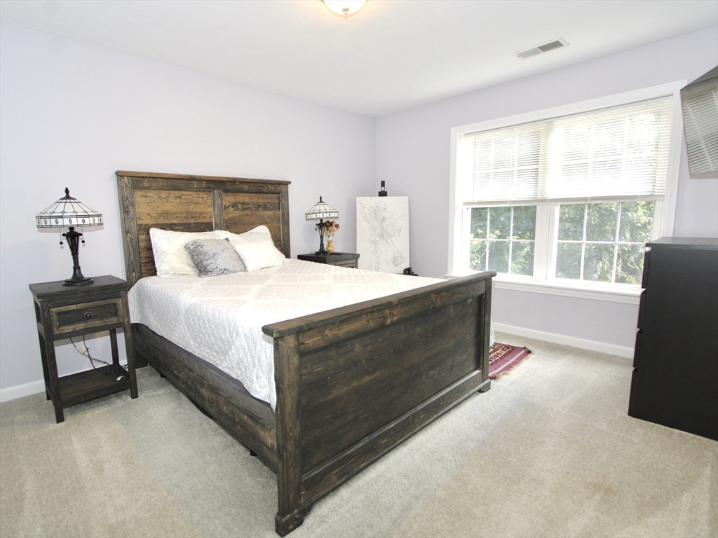 496 Hamilton Street Worcester, MA 01604 - Photo 14 of 26 Gallery Image 14
