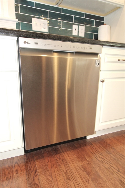 496 Hamilton Street Worcester, MA 01604 - Photo 8 of 26 Gallery Image 8