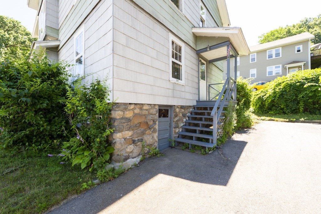 17 Hunnewell Road Worcester, MA 01606 - Photo 27 of 28