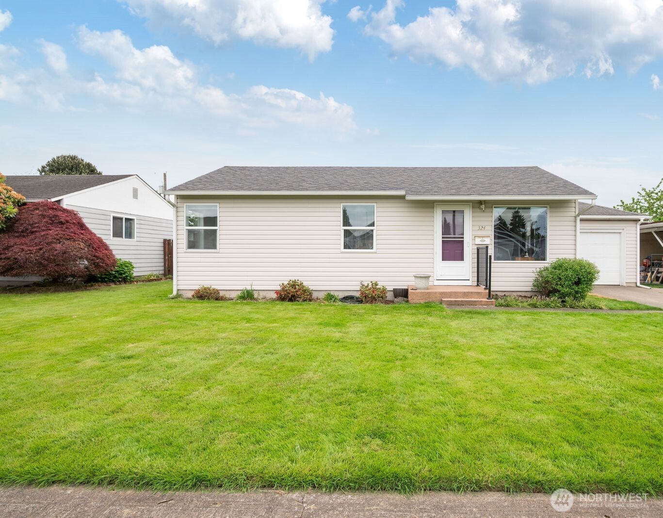 324 Colorado Street Longview, WA 98632 - Photo 1 of 21