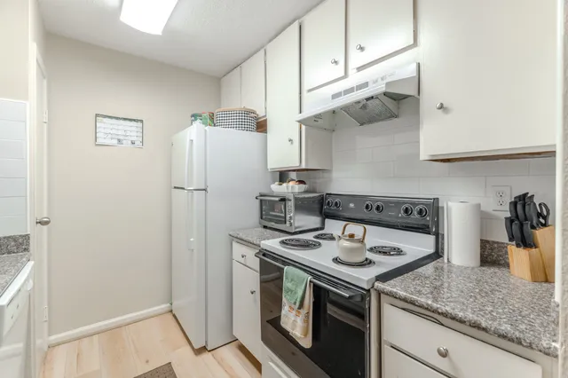 $99,800 | 10053 Westpark Drive, Unit 308, Houston, TX 77042