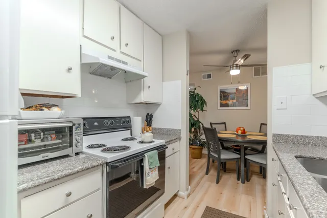 $99,800 | 10053 Westpark Drive, Unit 308, Houston, TX 77042