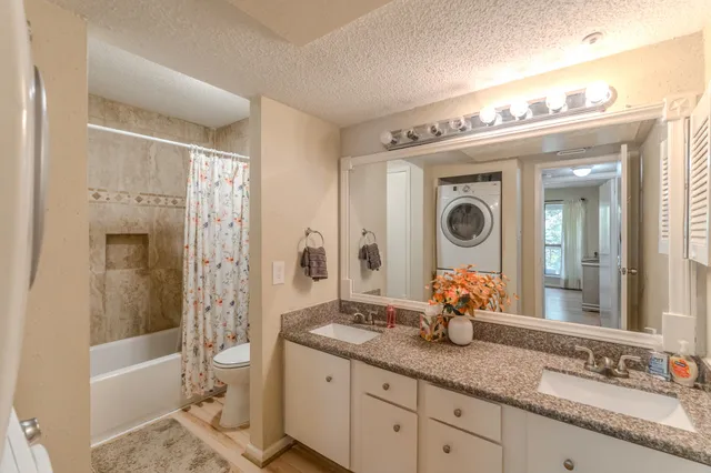 $99,800 | 10053 Westpark Drive, Unit 308, Houston, TX 77042