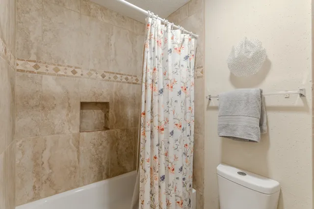 $99,800 | 10053 Westpark Drive, Unit 308, Houston, TX 77042