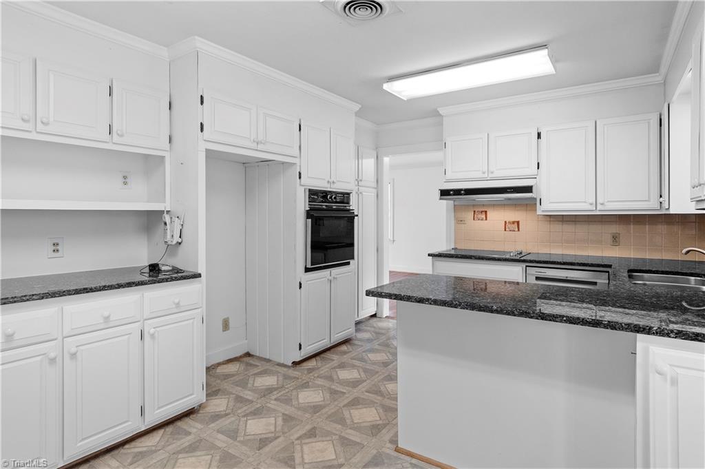 3116 Burkeshore Road Winston-Salem, NC 27106 - Photo 13 of 34