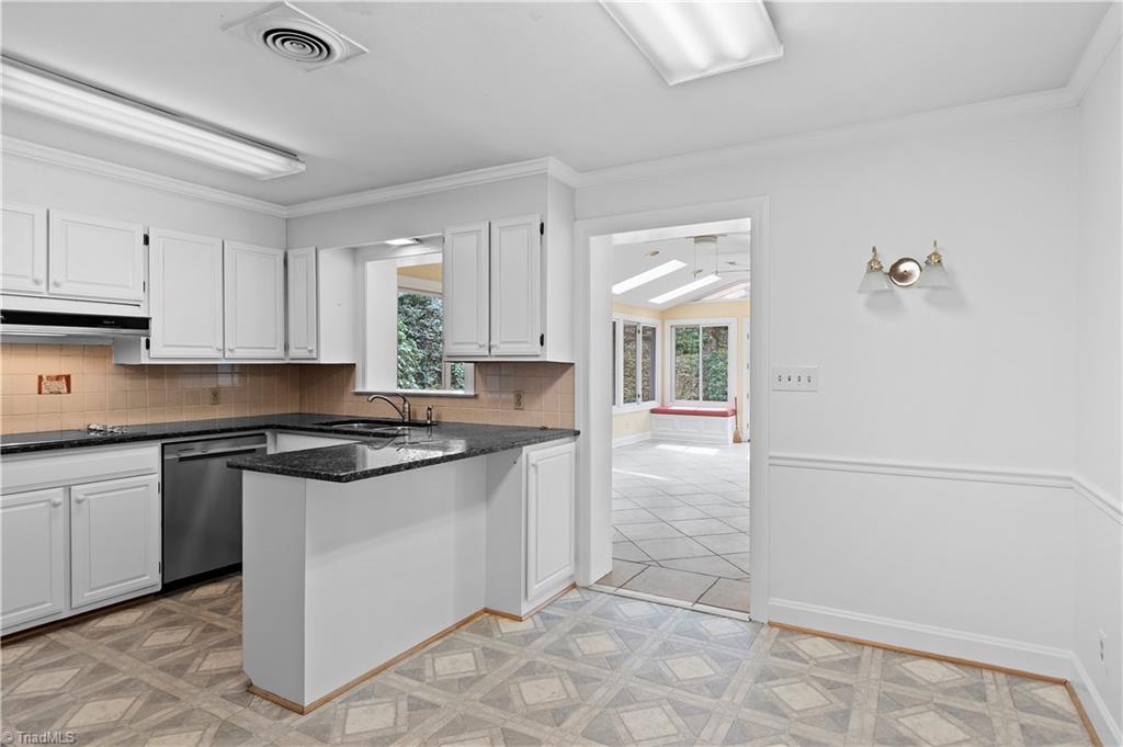 3116 Burkeshore Road Winston-Salem, NC 27106 - Photo 14 of 34