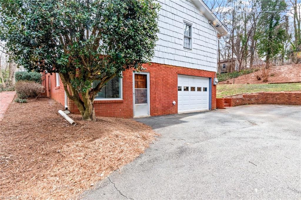 3116 Burkeshore Road Winston-Salem, NC 27106 - Photo 30 of 34