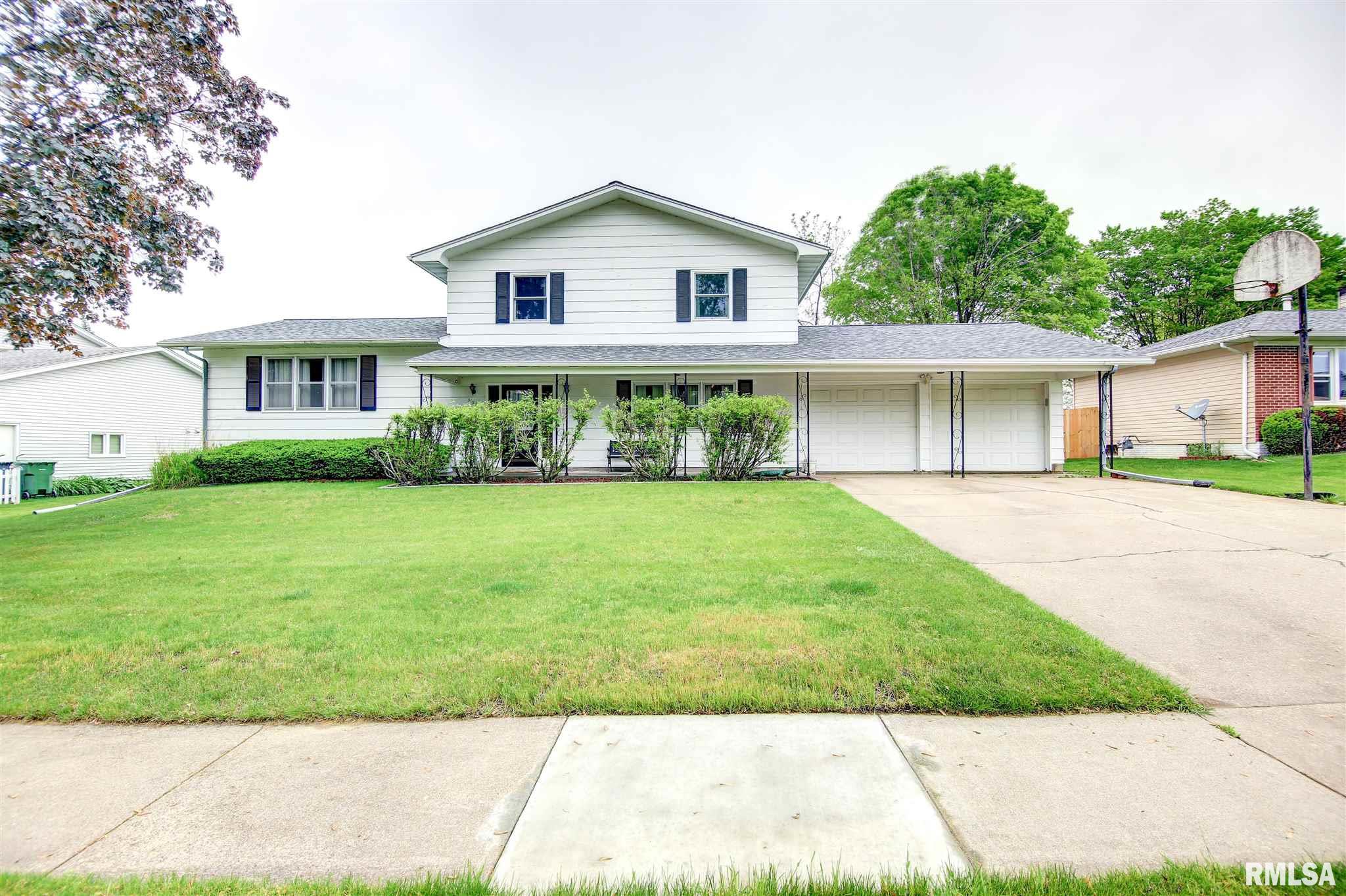 3152 Eclipse Street Clinton, IA 52732 - Photo 1 of 23 Gallery Image 1