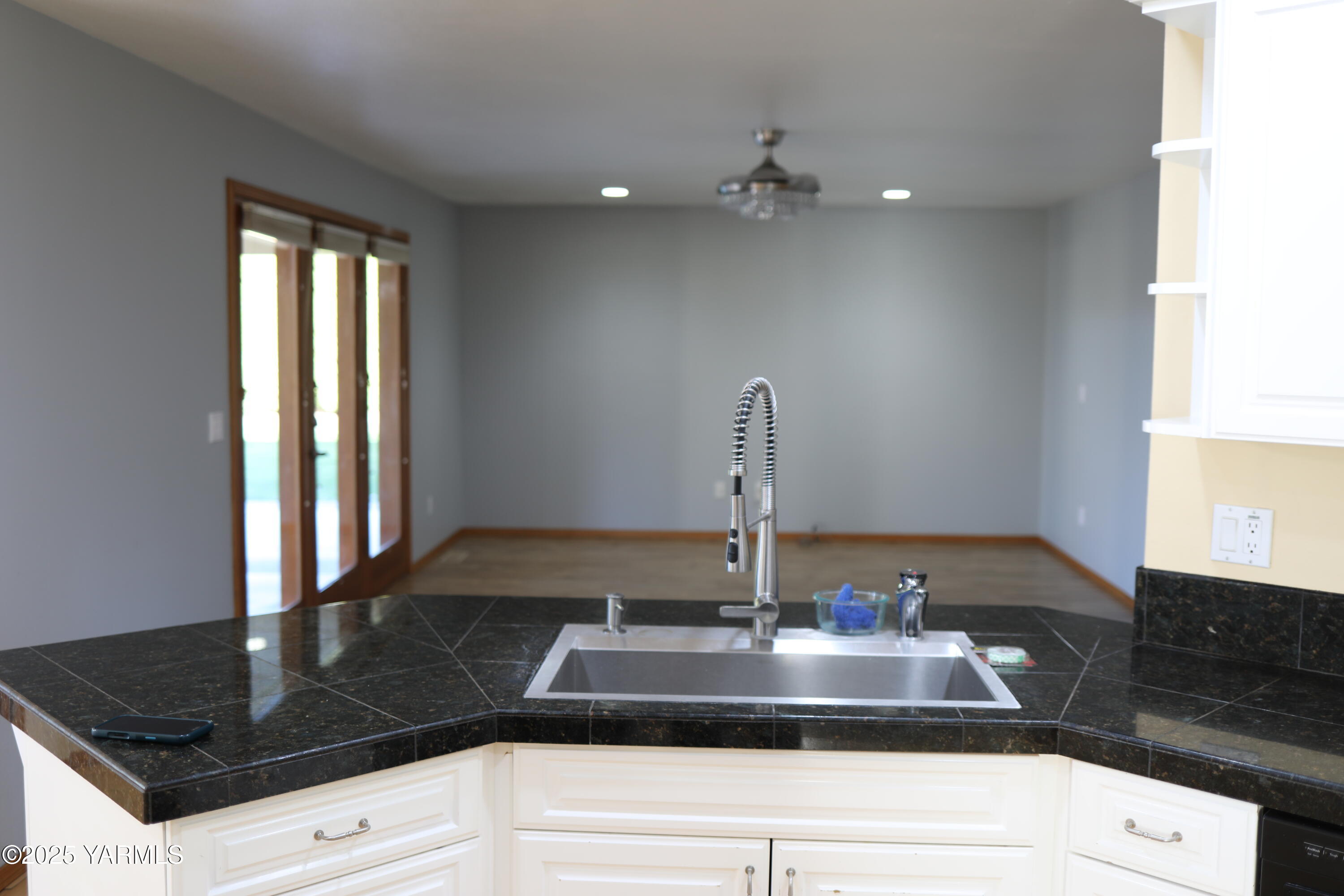 3905 Isabella Way Yakima, WA 98901 - Photo 5 of 10 a kitchen with a sink and a window