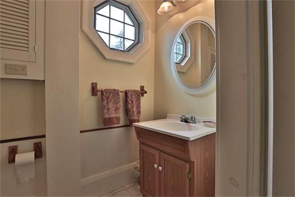 21 Concord Road Bedford, MA 01730 - Photo 11 of 23 Gallery Image 11