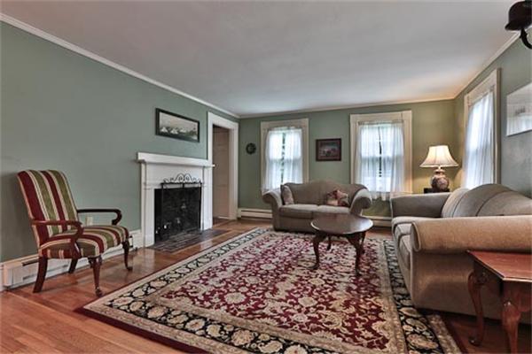 21 Concord Road Bedford, MA 01730 - Photo 3 of 23 Gallery Image 3
