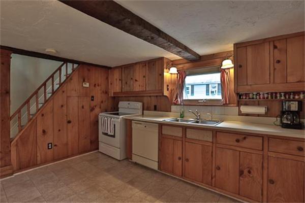 21 Concord Road Bedford, MA 01730 - Photo 7 of 23 Gallery Image 7