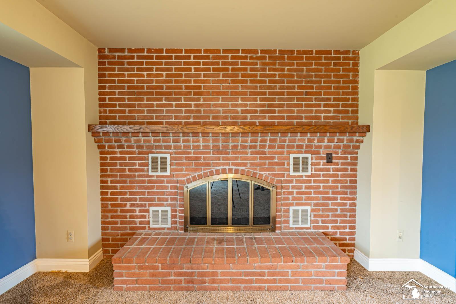 11763 Grafton Road Carleton, MI 48117 - Photo 5 of 38