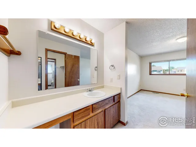 a picture of a living room