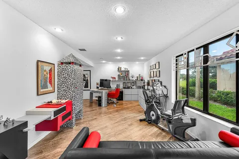 $474,900 | 14 Oaks Lane, Boynton Beach, FL 33436