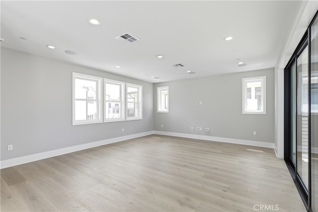 156 Apron Irvine, CA 92618 - Photo 34 of 40 a view of an empty room with a window