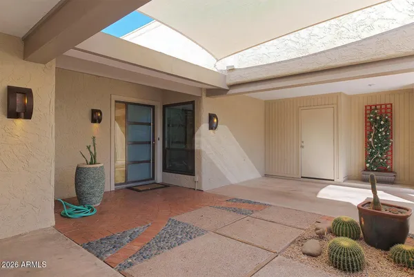 $3,200 | 110 West Victoria Square, Phoenix, AZ 85013