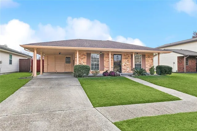 $230,000 | 5117 Woodcrest Drive, Marrero, LA 70072
