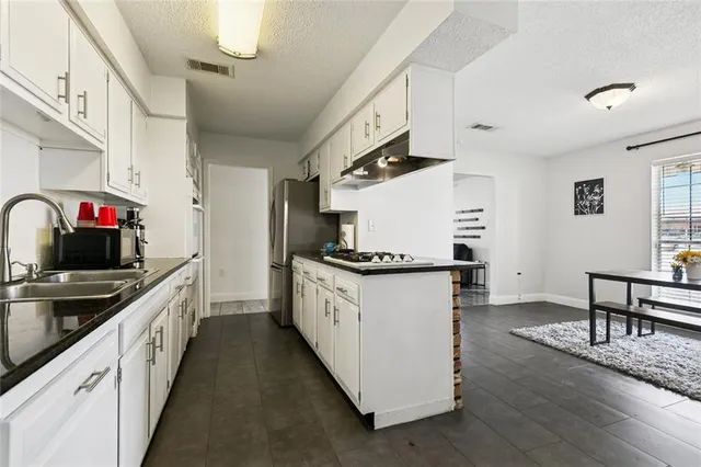 $230,000 | 5117 Woodcrest Drive, Marrero, LA 70072